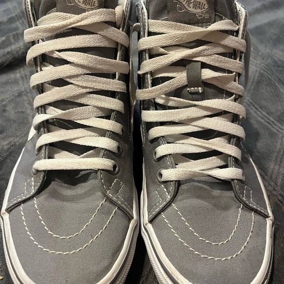 Vans Gray and White Skateboarding High-Tops - Picture 1 of 7